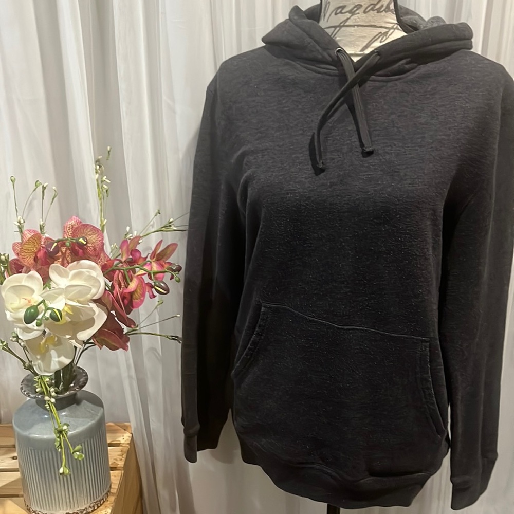 Trek gear in a size small and in a dark grey color